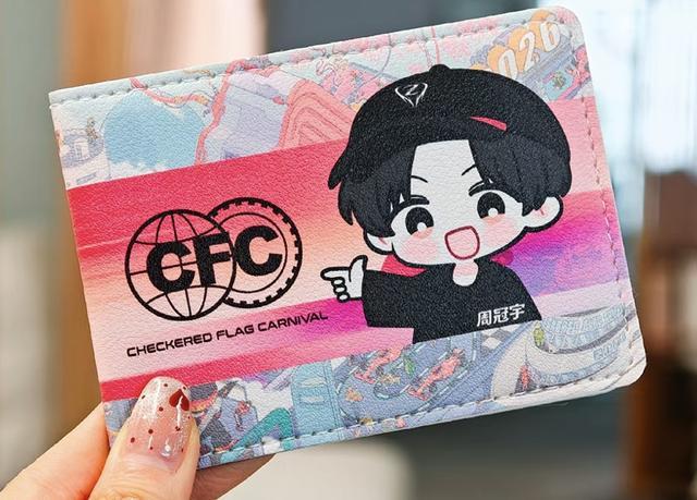 世界杯比赛高清直播-周冠宇Q版“超级驾照”在沪开售 F1赛前嘉年华再添新玩法